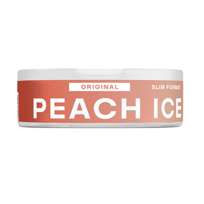 Una lata VELO redonda y blanca con una etiqueta de melocotón en la que se lee "ORIGINAL PEACH ICE SLIM FORMAT" ofrece una refrescante experiencia de nicotina Peach Ice que recuerda a los jugosos melocotones.