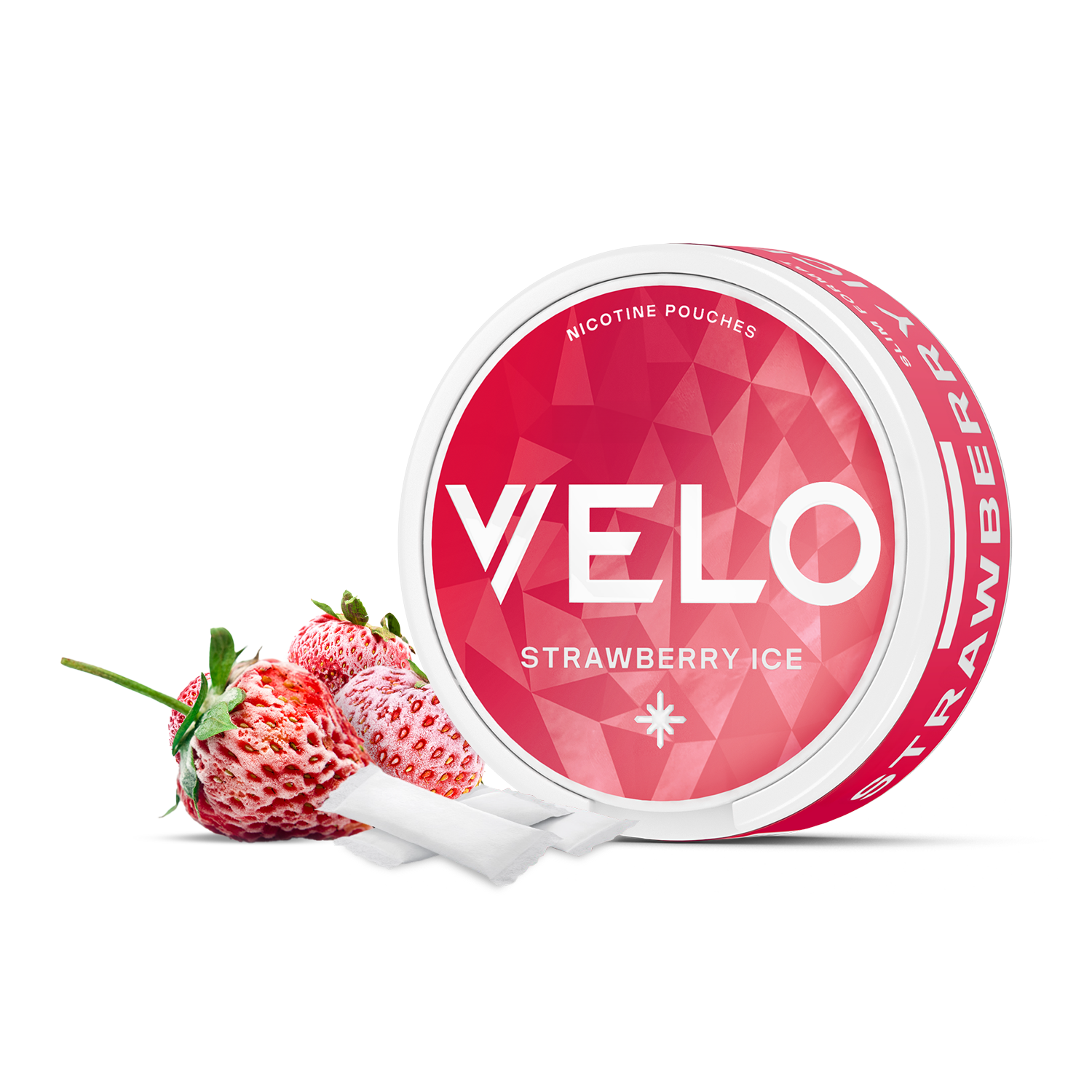 Un envase redondo de VELO Strawberry Ice con un diseño geométrico rosa y blanco se sitúa junto a fresas frescas, bolsas blancas de nicotina derramándose, destacando su sabor a fresa y una experiencia de nicotina premium.